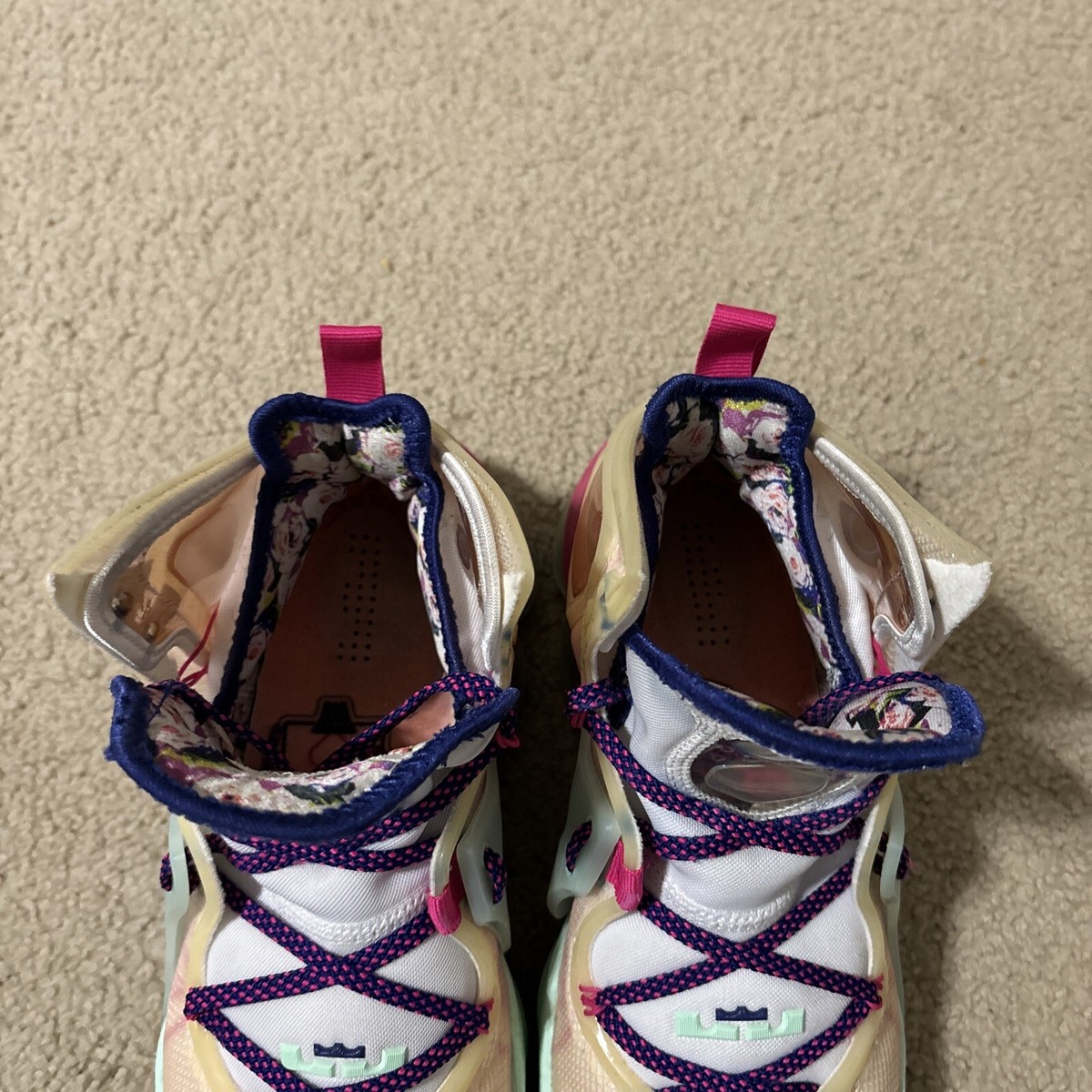 Nike LeBron 19 Men display picture 3