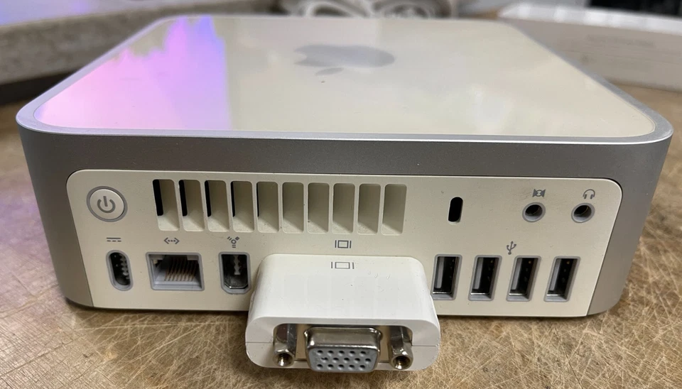 Apple Mac mini March 2007 1.83GHz Intel Core Duo (MA608LL/A) running Leopard - Image 3 of 3