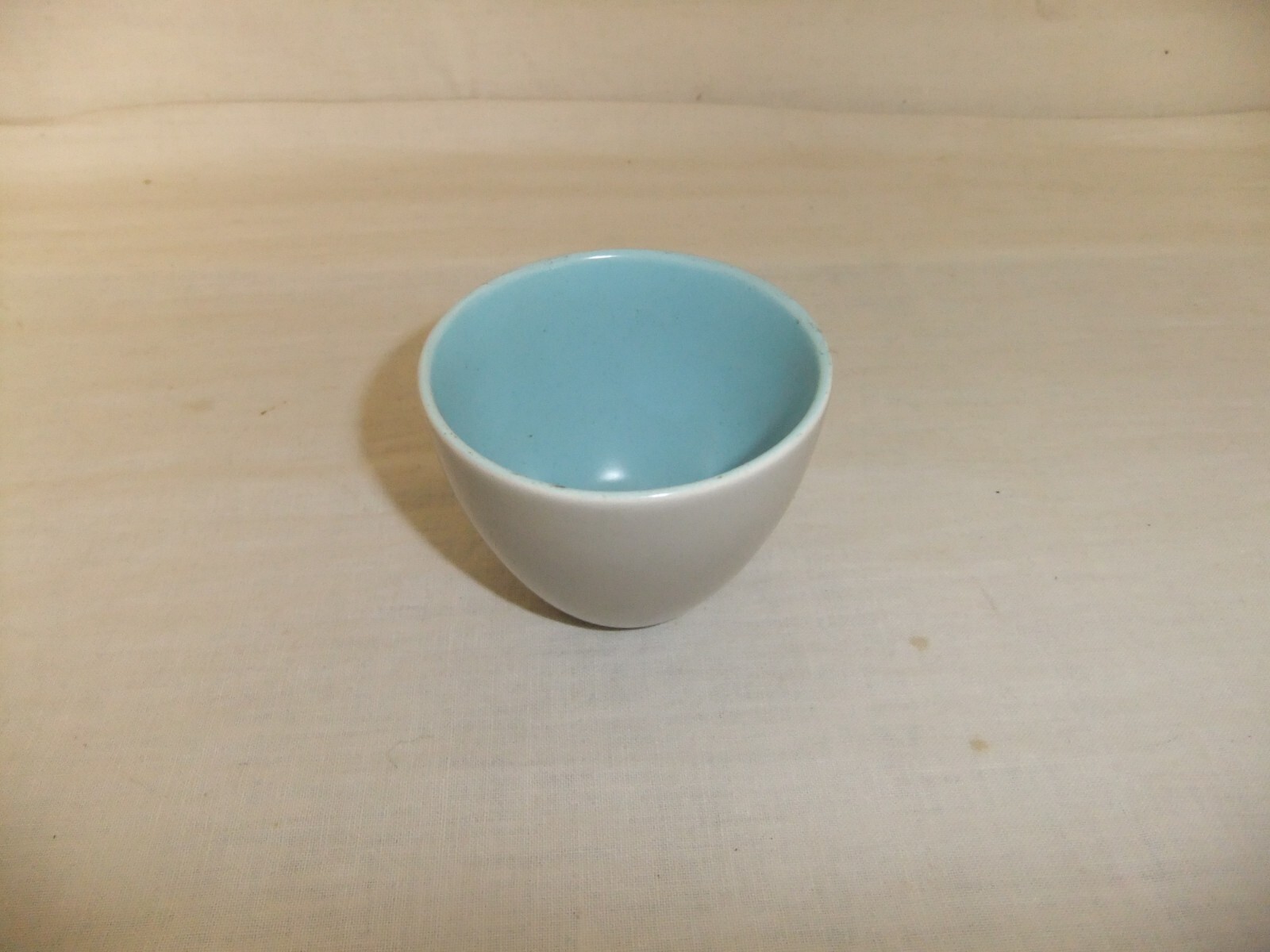 c4 Pottery Poole Twintone - Gris paloma y azul cielo - Artículos modernos de mediados de siglo 9A2E
