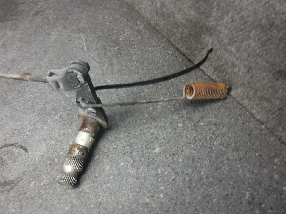 84 Honda V45 Magna VF700 Shifter Linkage 623 - Imagem 2 de 4