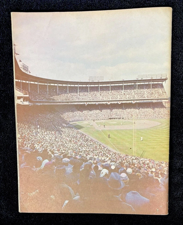 1957 World Series Book by The Milwaukee Journal ‘57 BRAVES WS CHAMPIONS Magazine - Image 2 of 2