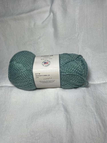 Hilado de algodón de abeja hilo DK - color #05 Celadon 3,5 OZ 235 yardas - Imagen 2 de 3