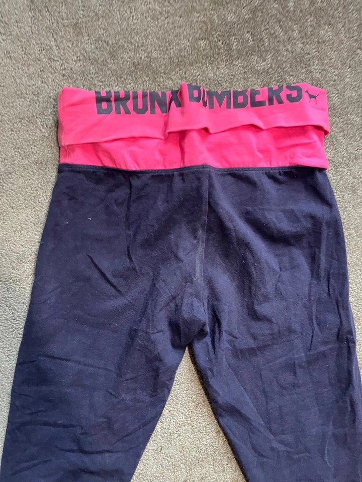 Pantalones cortos de yoga Victoria's Secret rosa MLB con logotipo de los Yankees de Nueva York M azules Foto 3 de 4