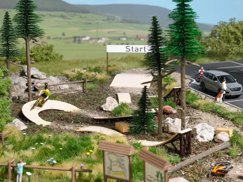 Terrain de cross miniature HO BUSCH 1837 pour créer une scène de loisirs en plein air