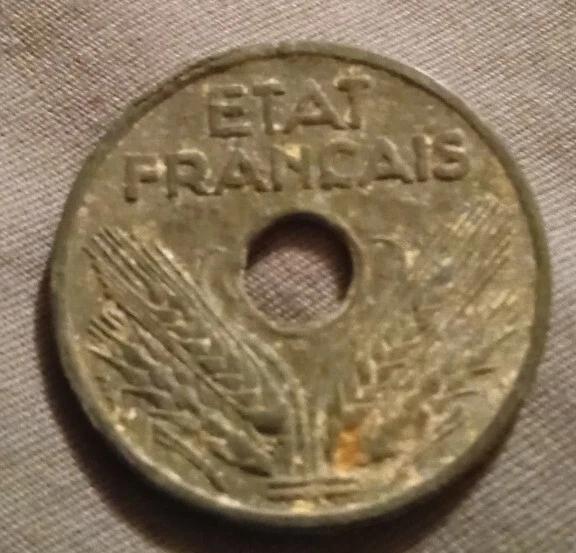 Vintage 1941 France 20 Centimes RARE VARIETY Coin WWII - Image 2 of 2