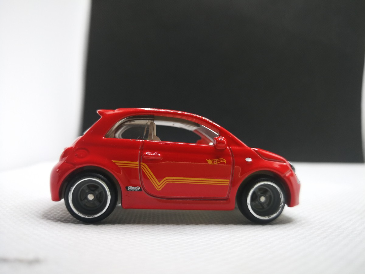2023 HOT WHEELS PROTOTYPE FACTORY TEST RUN RIVET Red Fiat 500