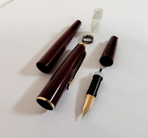 MONTBLANC Fountain Pen 320 Red Resin Nib F 14K Vintage 1970s - 第 3/9 張圖片