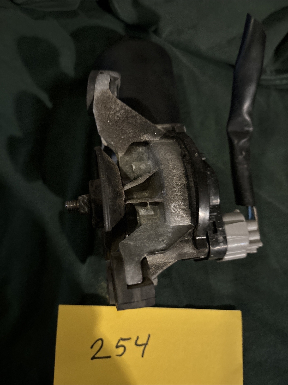 Ns602239 2002 Toyota Corolla Windshield Wiper Motor 24018420 OEM