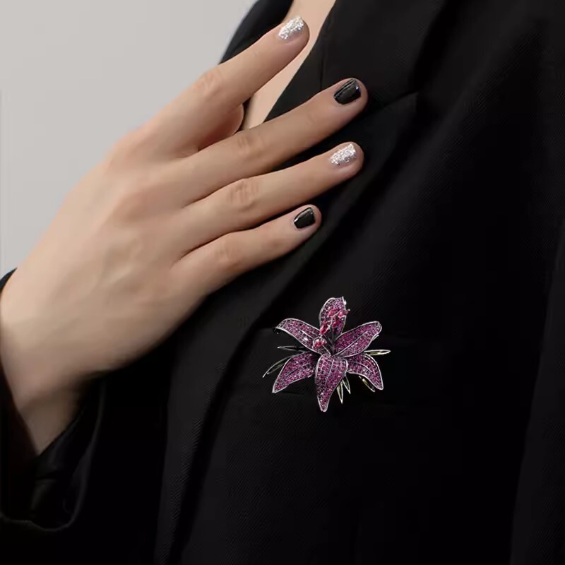 Bellissima spilla giglio cristallo smaltato stile art deco distintivo spilla regalo NUOVO foto 5