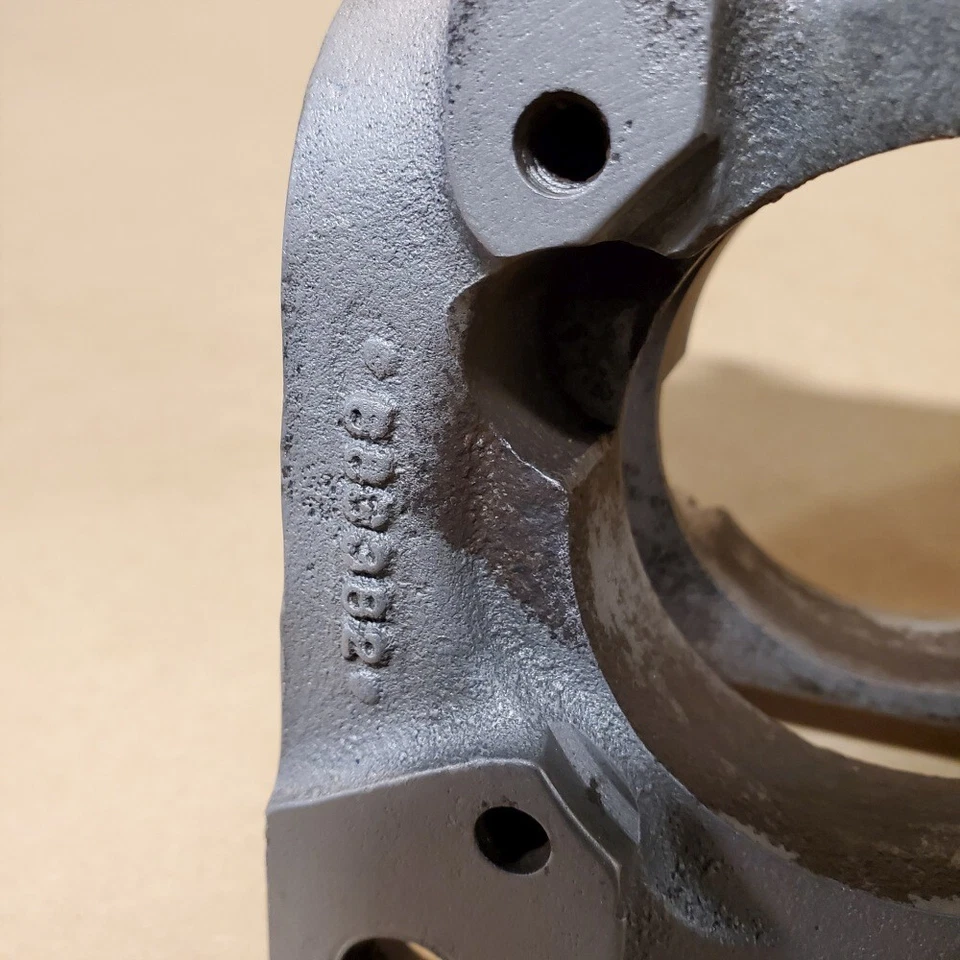 捷豹 Early XK150 原装前制动卡钳铸造支架 原始设备制造商 688382 — 第 4/4 张图片