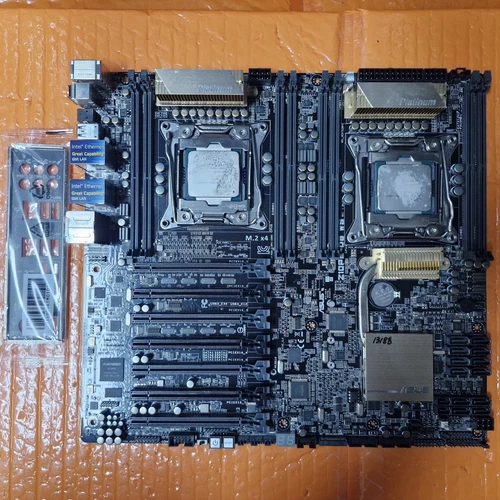 ASUS Server Board Z10PE-D8 WS: C612 LGA2011-3 DDR4 SSI EEB