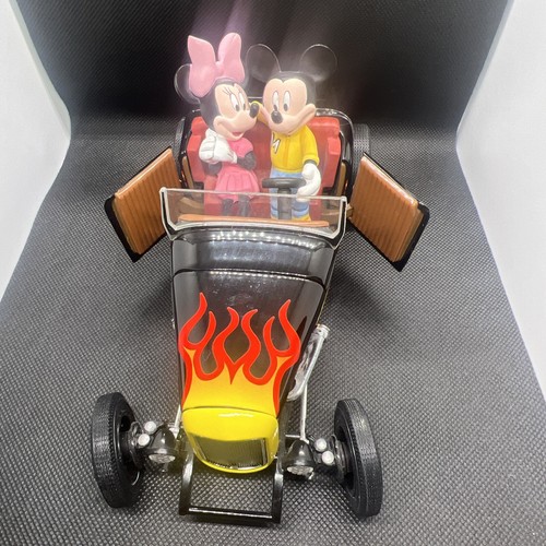 Disney Ertl Ford Roadster Mickey /Minnie - Picture 10 of 14
