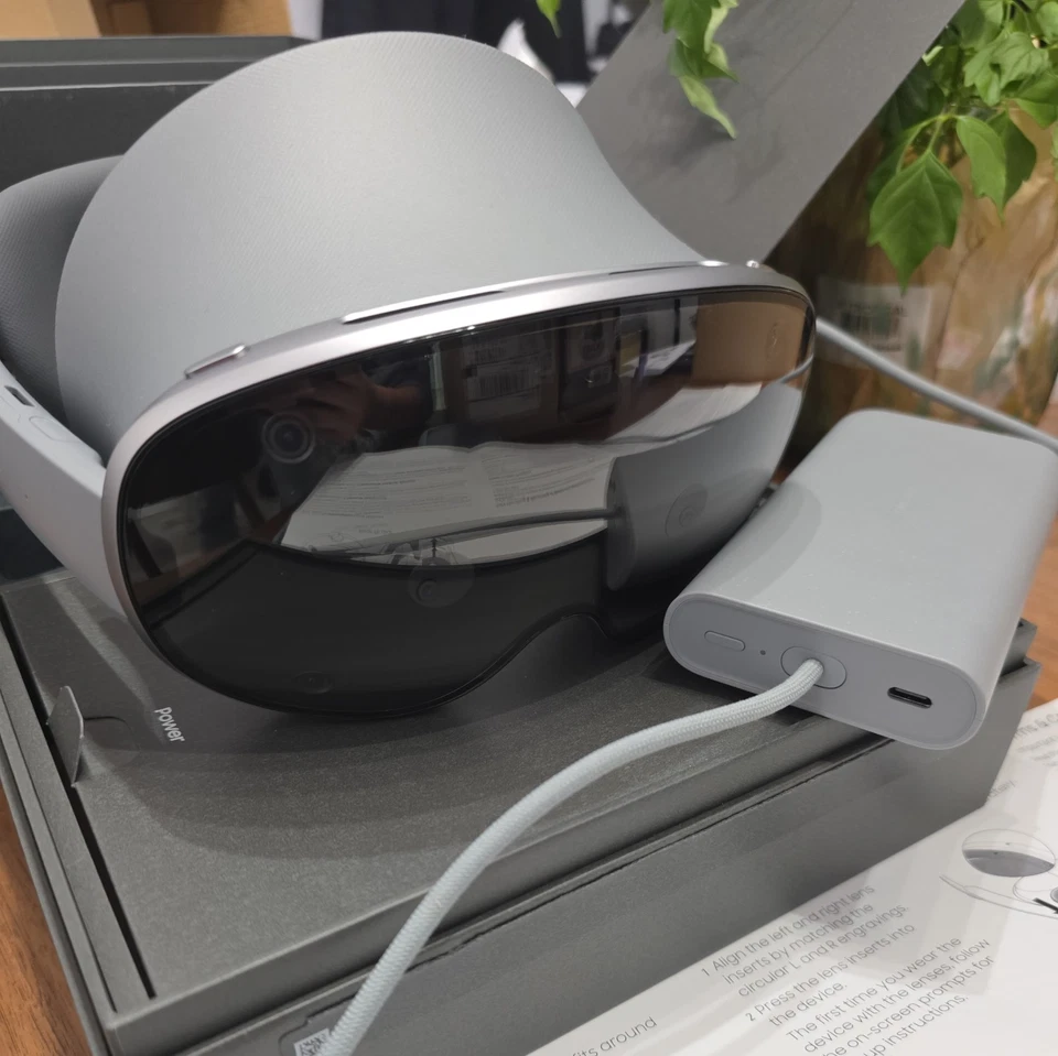 Fone de Ouvido de Realidade Virtual Samsung Galaxy XR - Imagem 2 de 4