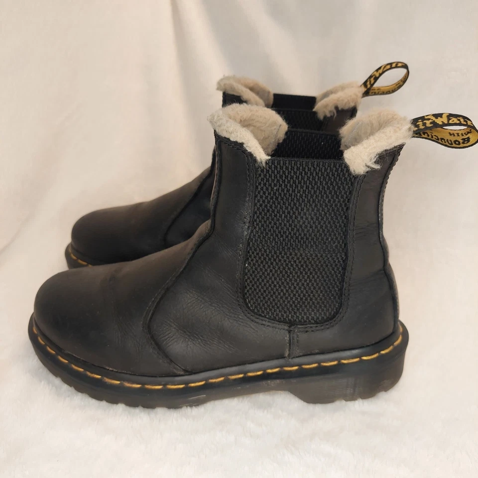 Dr Martens Leonore Chelsea Boots Women 7 Black Smooth Fur Punk Goth Shoes 2976 - Image 4 of 4