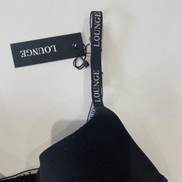 Lounge Smooth Front Fastening T-shirt Bra Size 32C Black Padded Cups RRP £35 image 8