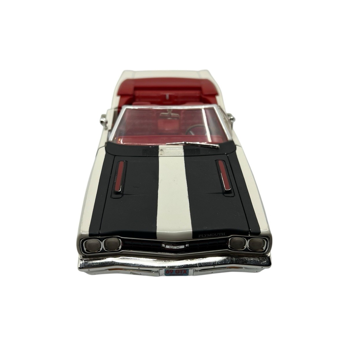 1969 Plymouth GTX Ertl American Muscle 69 Convertible White 1:18