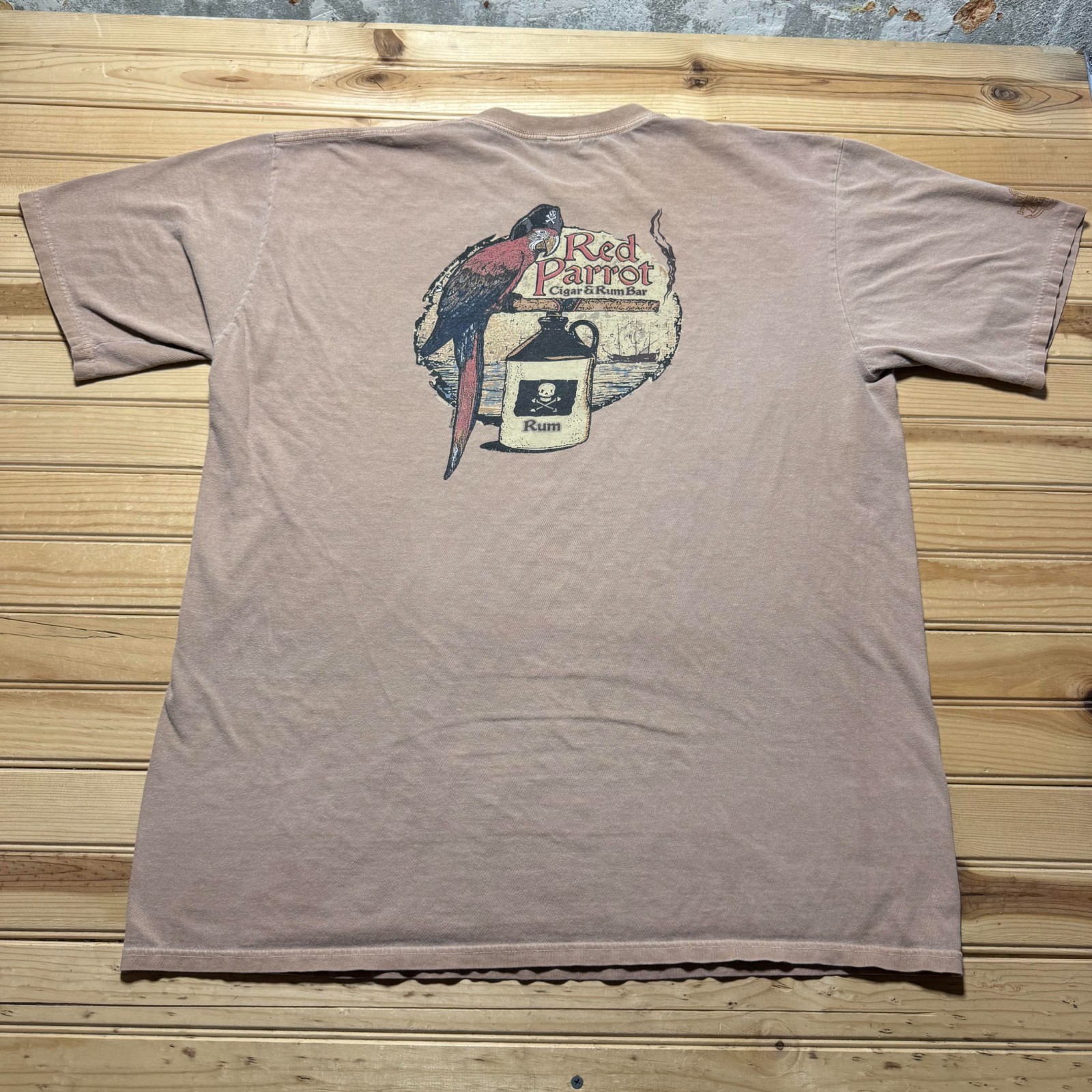 Vintage Red Parrot Cigar & Rum Bar Hawaiian Graphic Promo T-Shirt Men's - XL