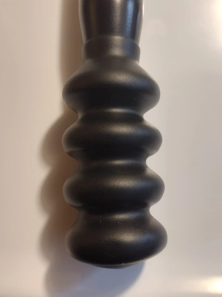 EUC Vintage Knight & Hale Black Rodent Squeaker Coyote Call Hunting Decoy Sport - Image 3 of 4