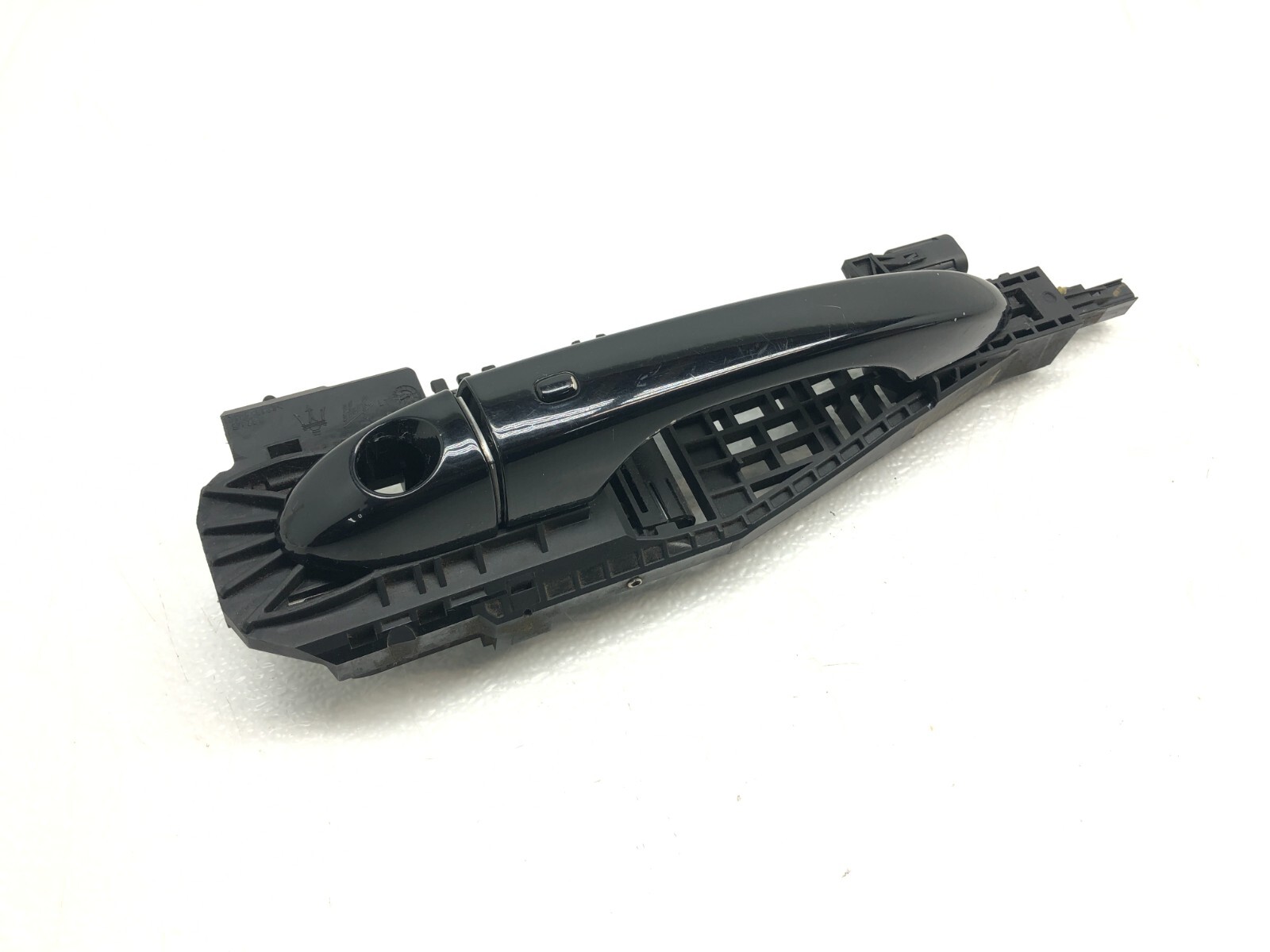 2014-2017 MASERATI GHIBLI S LEFT DRIVER FRONT EXTERIOR DOOR HANDLE OEM.