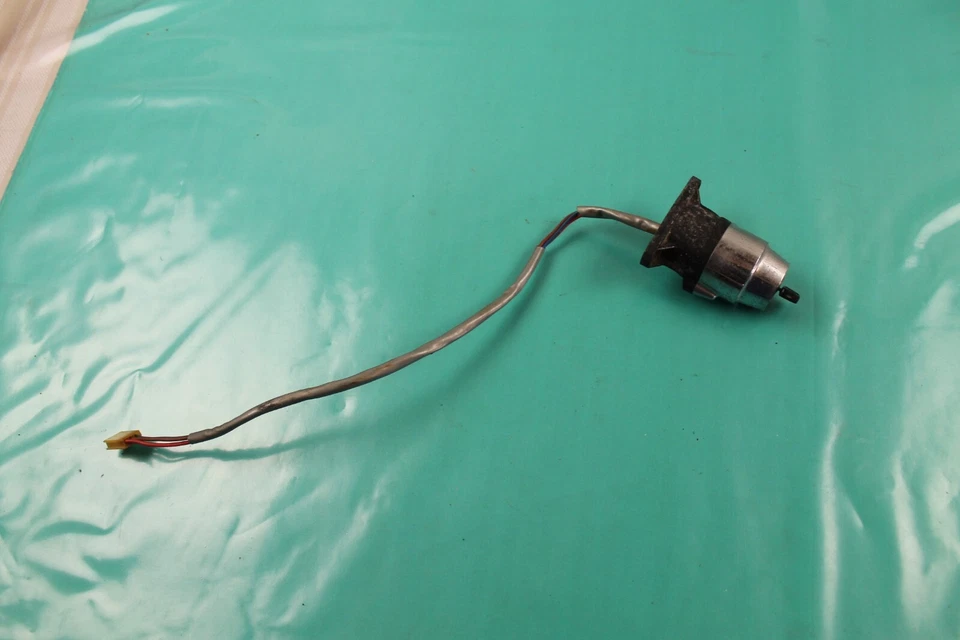 Yamaha AT1 125 1971 Enduro interruptor de encendido y llave 233-83973-00-94 Foto 2 de 4