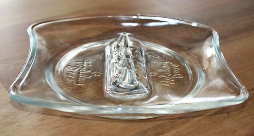 Vintage Holiday Inn Hotel geprägter Klarglas Aschenbecher - 5" quadratisch - Mid-Century