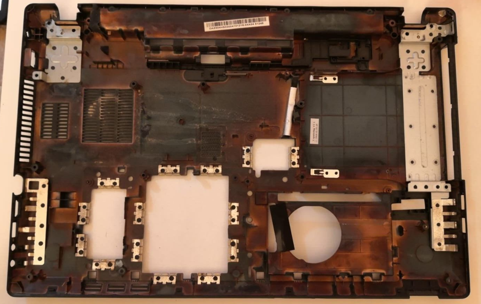 Plasturgie de base pour PACKARD BELL EasyNote TJ