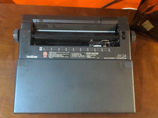 Brother AX-22 Electronic Typewriter thumbnail