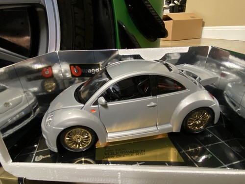 Bburago Burago 1/18 VW New Beetle RSI Silver W/ Gold Wheels Volkswagen Code 3306