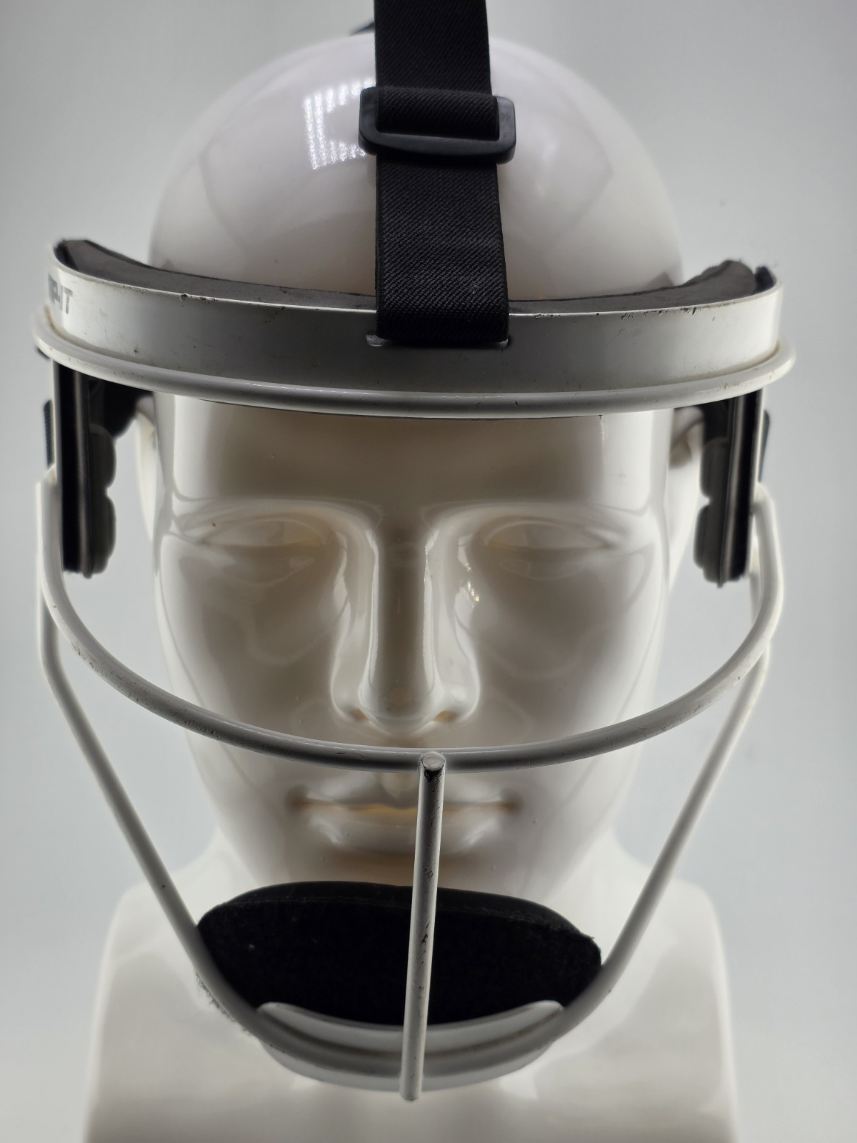 RIP-IT Defense Adult Softball Mask White Protective Fielders Face Guard