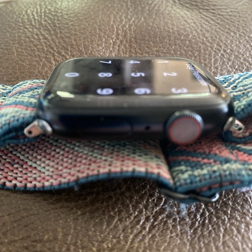 Apple Watch Series 8 GPS + Cellular 45mm Aluminum Case Midnight MNVL3LL/A - Photo 4 sur 6