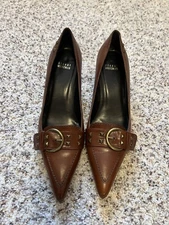Stuart Weitzman Buckled Studded Brown High Quality Leather Pointed Pumps Sz9.5