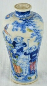 QIANLONG PERIOD CHINESE MINIATURE VASE CHARACTERS & SCENE PAINTED SIGNED