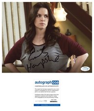 Emily Hampshire ‘Schitt's Creek’ Signed autographed ‘Stevie' 8x10 Photo ACOA
