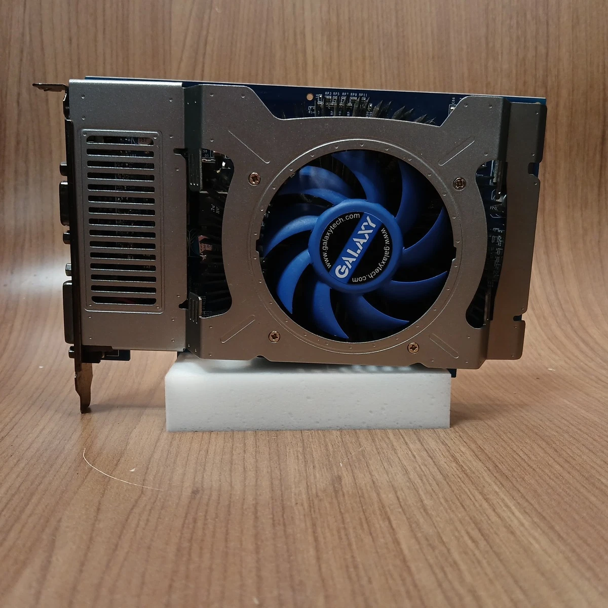 Preços baixos em Nvidia Geforce Gt 240 512MB de Placas gráficas de