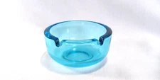 Vntg  Hazel Atlas Blue 2 Slot Glass Ashtray Colonial Blue 3.75" D