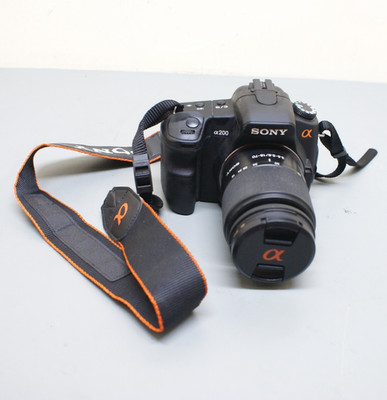 Sony Alpha DSLR-A200 Digital Camera 10.2MP     2C
