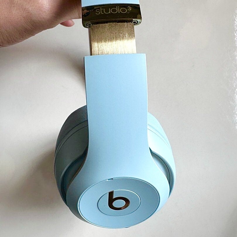 NEW SEALED - Beats Studio3 Wireless Headphone Skyline NEW SEALED - Beats Studio3 Wireless Headphone Skyline