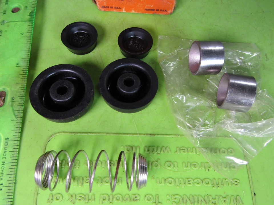 Kit de reparación de frenos p/n 13H NAPA United 63-65 Chrysler 62-65 Plymouth 62-65 Dodge Foto 3 de 4