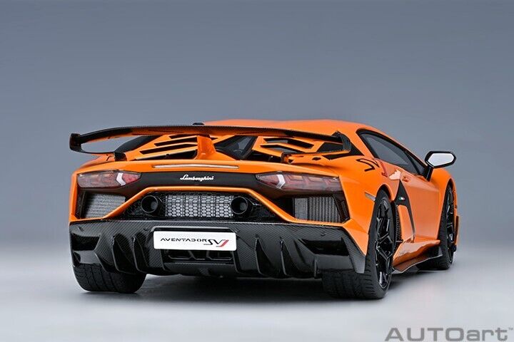 AUTOart 79218 LAMBORGHINI AVENTADOR SVJ (ARANCIO ATLAS/PEARL AUTOart 79218 LAMBORGHINI AVENTADOR SVJ (ARANCIO ATLAS/PEARL
