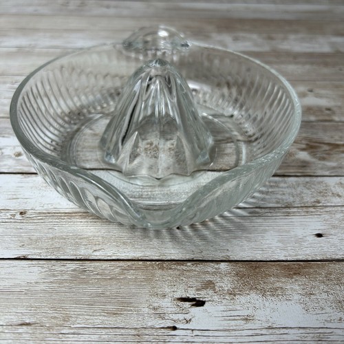Vintage Glass Hand Juicer Reamer Ribbed Flat Handle Pour Spout Heavy - Picture 7 of 11