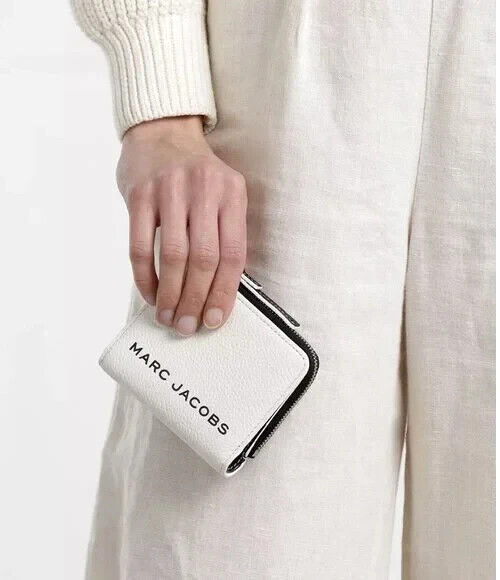 財布・小物その他 The Mini Compact Wallet - Marc Jacobs - Leather - Silver hqdefault.jpg