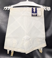 Vintage Exquisite Form Assure Small White P1044 Regular Panty Girdle Garter