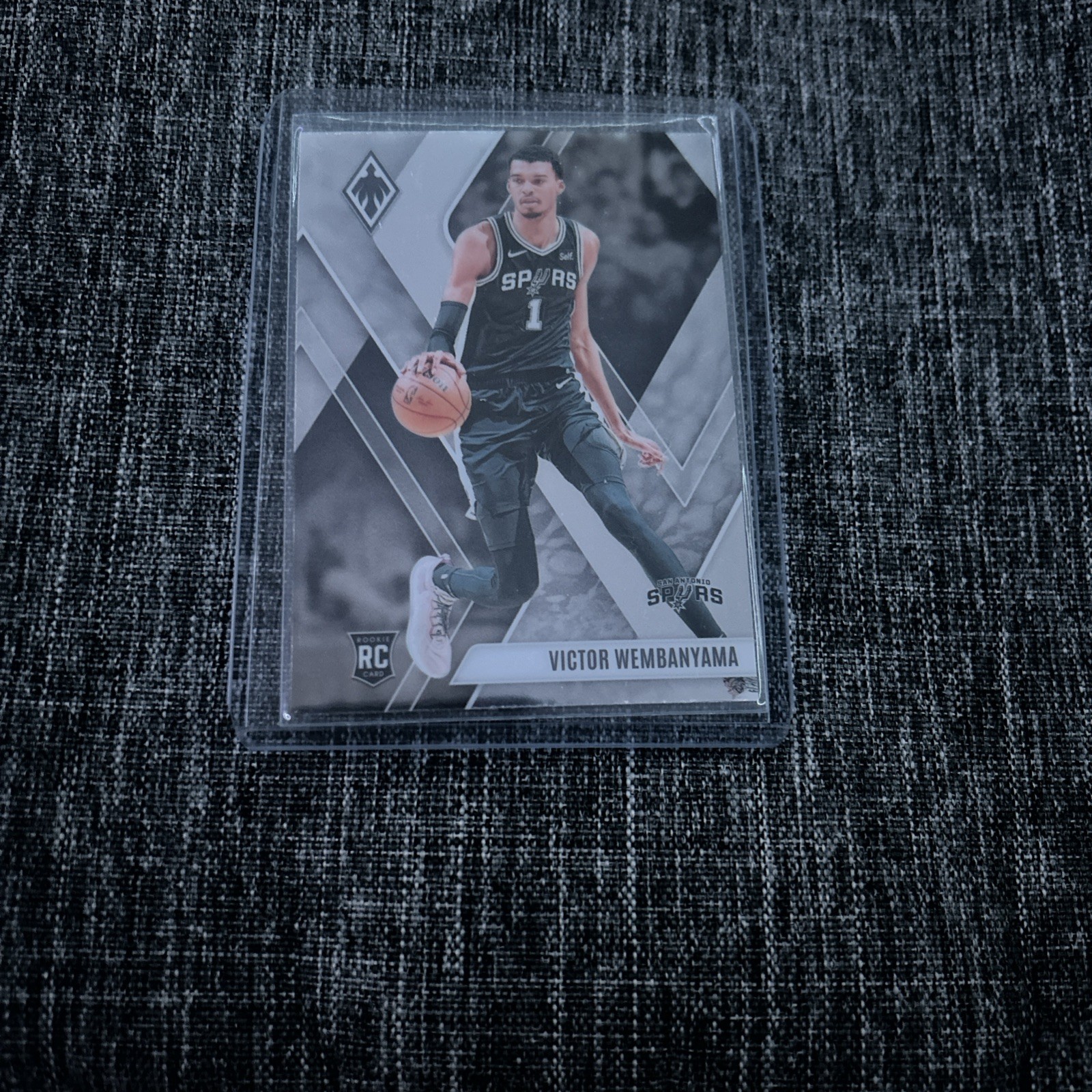 2023-24 Panini Phoenix - Rookies Victor Wembanyama #256 (RC)