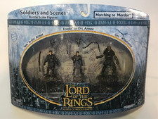 Lord of Rings Armies of Middle Earth MARCHING TO MORDOR Frodo Sam Orc 2003 NEW