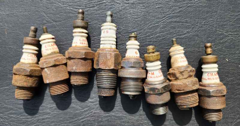Lot of 8 Vintage Champion Spark Plugs USA and Canada