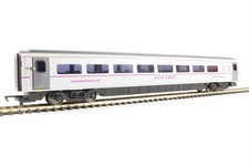 Brand New Hornby R4666A Mk4 TSO second open 12447 in East Coast livery