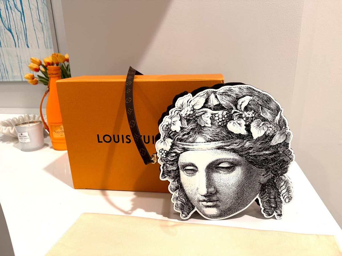 BNIB Louis Vuitton LV Pochette Tete Limited Edition x BNIB Louis Vuitton LV Pochette Tete Limited Edition x