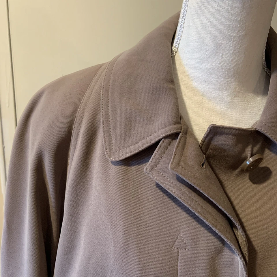 Gabardina vintage para mujer Regent Park color topo talla 8 Foto 2 de 4