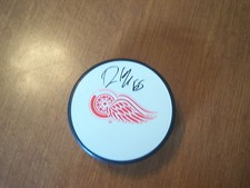 DANNY DEKEYSER AUTOGRAPH  PUCK DETROIT RED WINGS