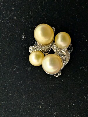 Vtg. Ciner earrings Silver Tone W/ Faux Pearl Rhinestones Clip On  Almost 1''  